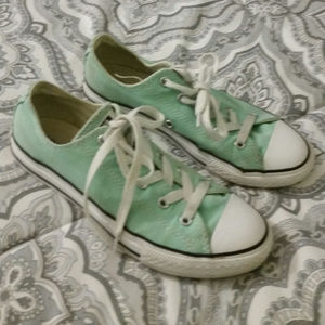 *SOLD*TOO CUTE! MINT GREEN CONVERSE ALL STARS SZ 3